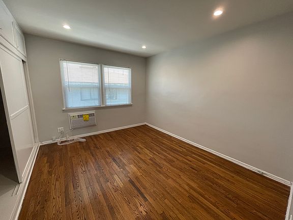 5th image of 1303 N Detroit St #6
