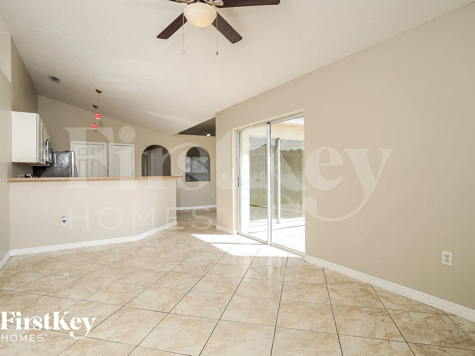 4 bed, 2.0 bath, 1680 sqft, $1,965 — Photo 3