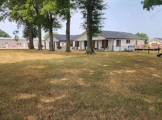 948 George Weakley Rd, Dyersburg, TN 38024