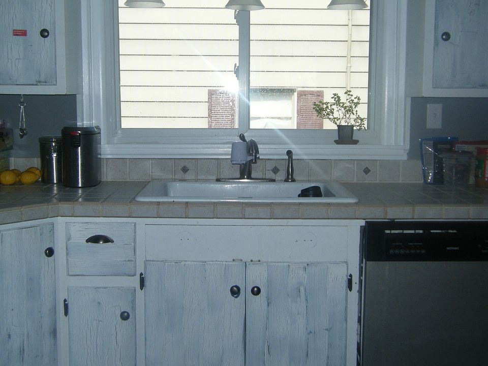 1st image of 403 Erie St