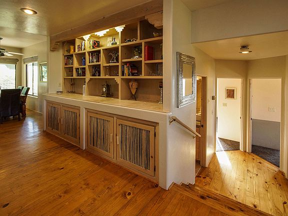 4th image of 1280 E El Conquistador Way