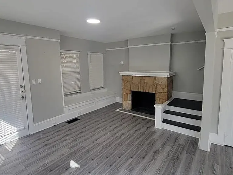 1221 Ruger Pl — Photo 2