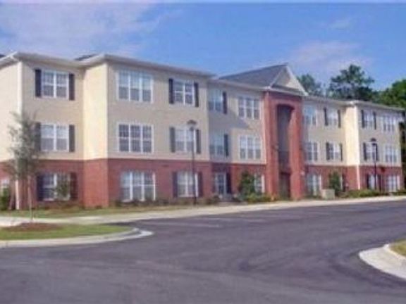 2nd image of 2808 Bloomfield Ln Unit 208