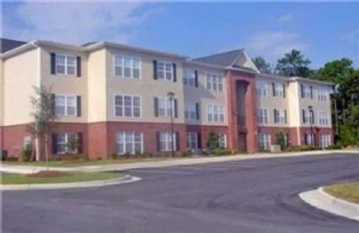 Building Photo - 2808 Bloomfield Ln #208