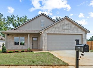 405 Creek Side Loop Rd, Tuscaloosa, AL 35404