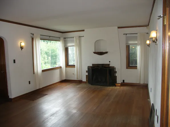 909 Columbia St, Hood River, OR 97031