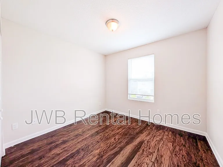 8419 McGirts Village Ln — Photo 7