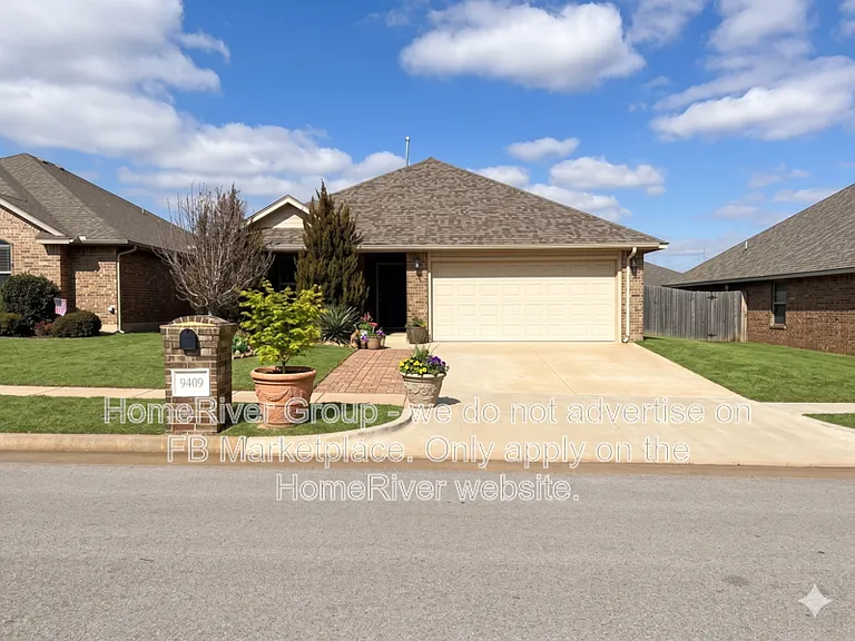 9409 NW 89th St — Photo 1