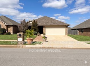 9409 NW 89th St, Yukon, OK 73099