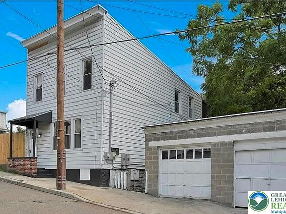 2nd image of 533 E Market St #1