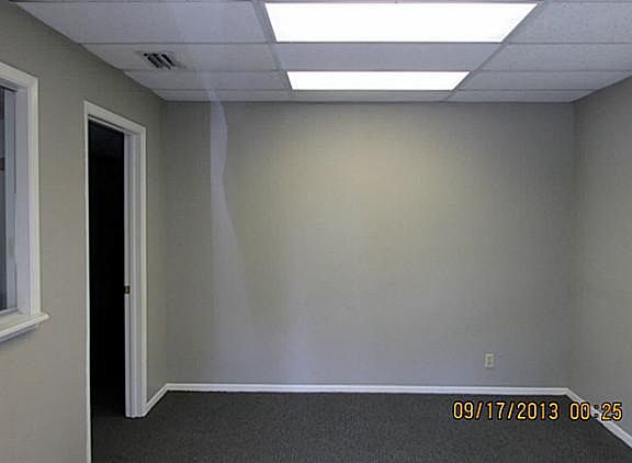 4th image of 404 N Bryant Ave