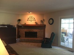 999 Parker Rd, Aurora, OH 44202