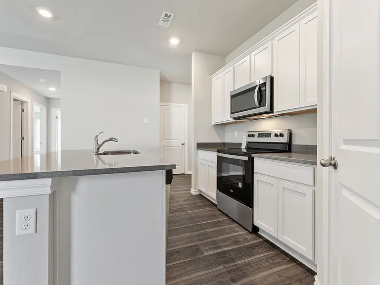 602 W Cattleman Ct — Photo 10