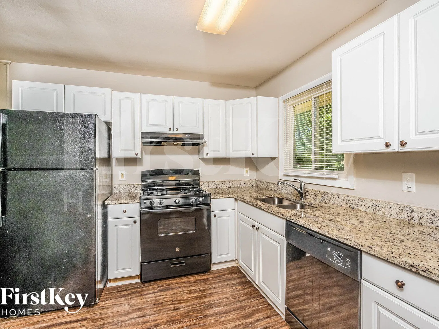 3 bed, 1.5 bath, 1539 sqft, $1,890 — Photo 4