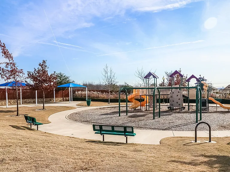 10001 Chrysalis Dr — Photo 20