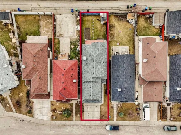 75 N Taralea Cres NE, Calgary, AB T3J 5A8