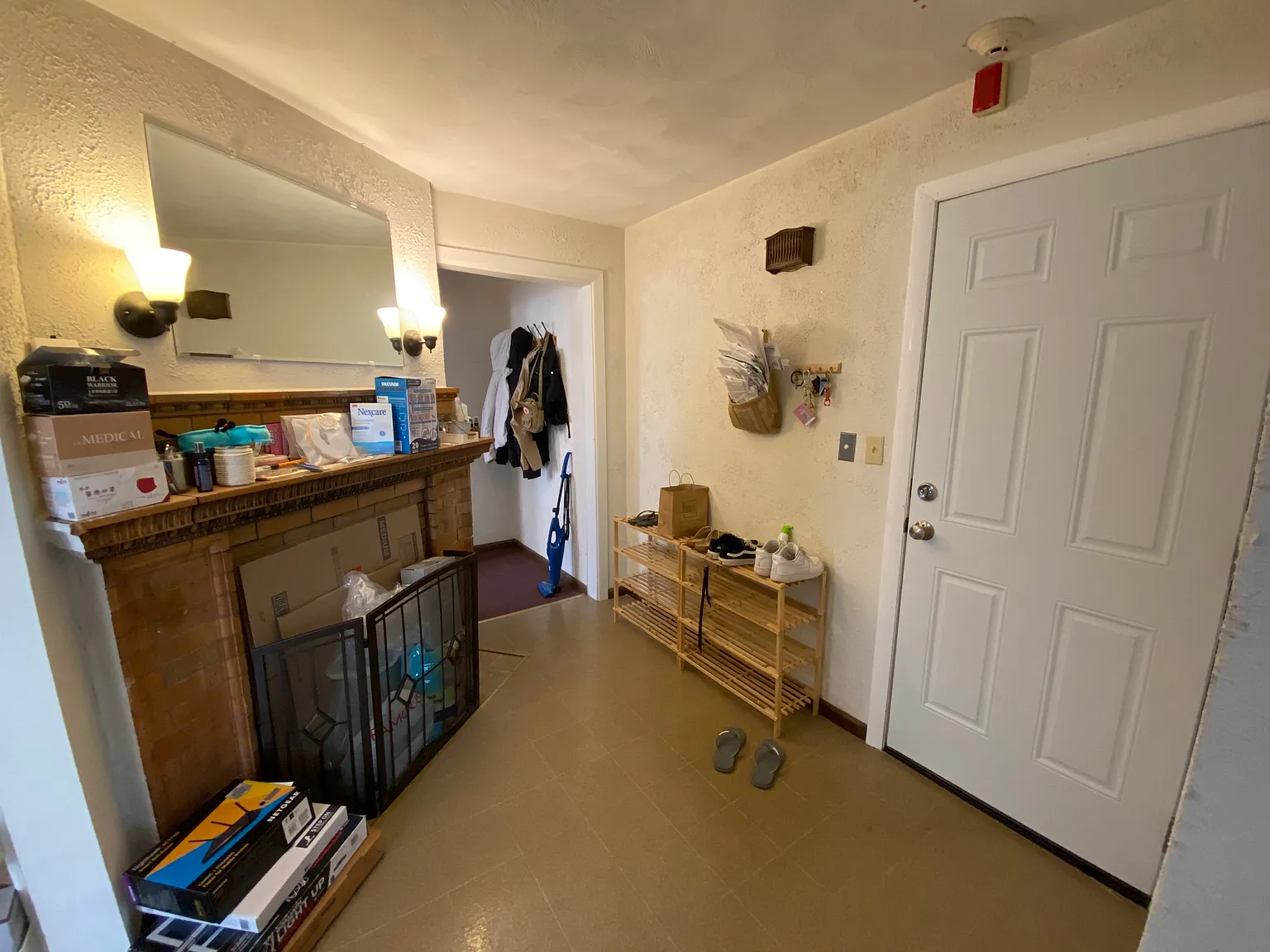 2 bed, 1.5 bath, 900 sqft, $1,750 — Photo 4