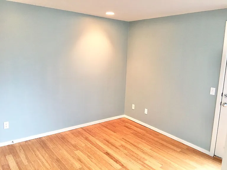 2432 Dexter Ave N #100 — Photo 9