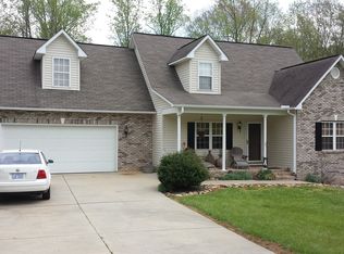 2366 24th Street Ln NE, Hickory, NC 28601