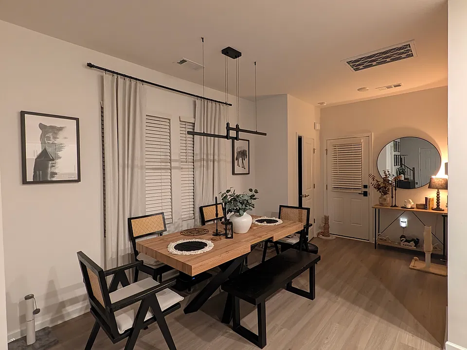 207 Oasis Dr