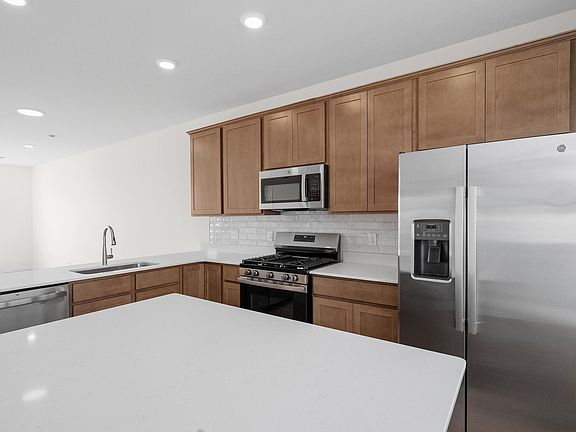 3rd image of 1609 Parkside Ln #F