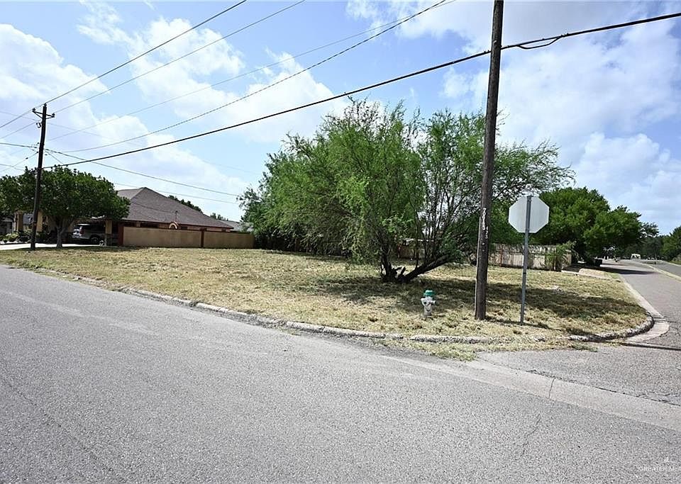 1st image of 124 Viento Dorado St