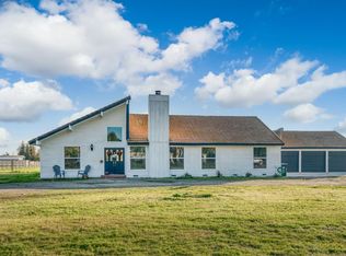 13059 E Violet Ln, Clovis, CA 93619