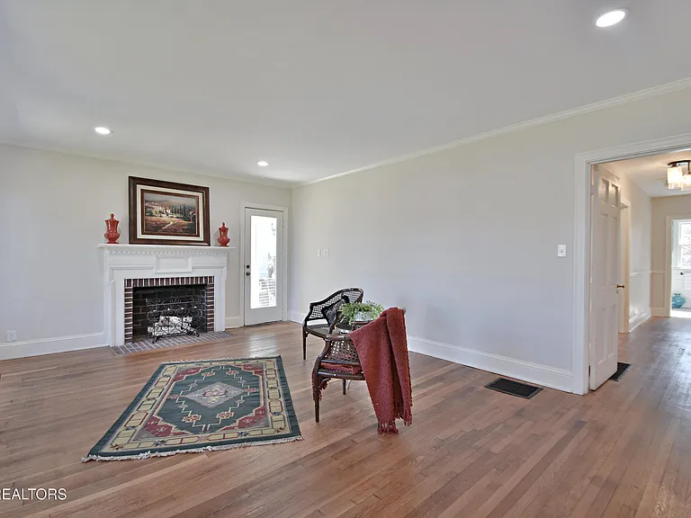 2622 Fairmont Blvd — Photo 3