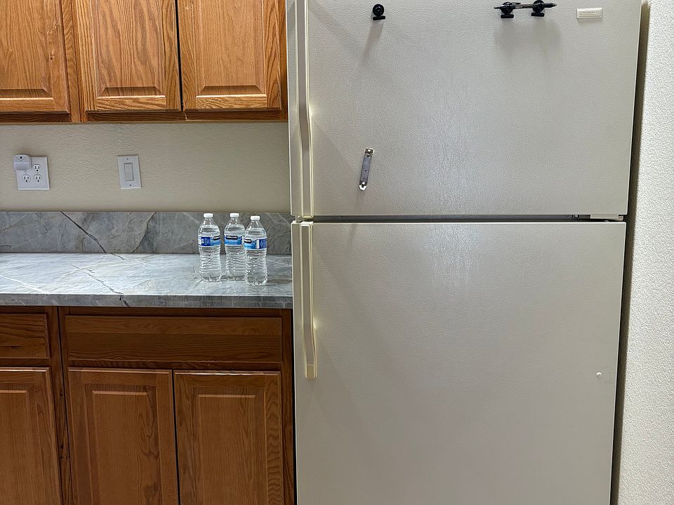 1st image of 700 W Monroe Ave APT 1
