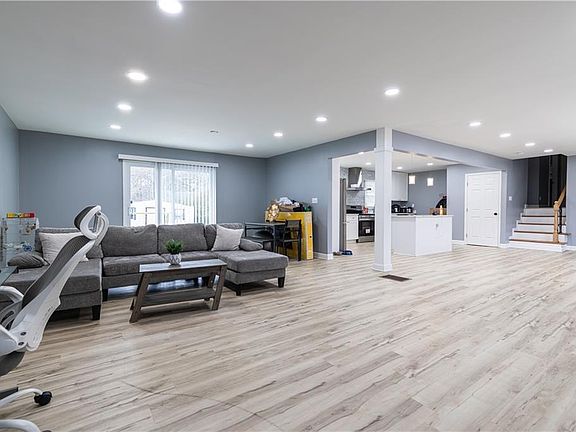 5th image of 3710 Hopkins Rd