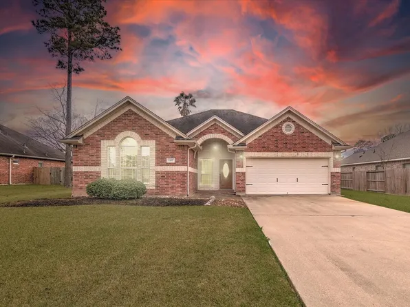 1207 S Diamondhead Blvd, Crosby, TX 77532