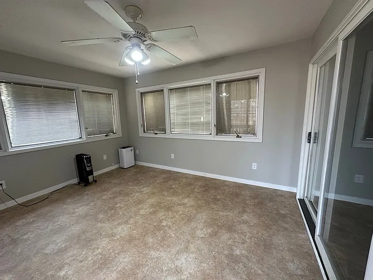 812 W Raynell St — Photo 11