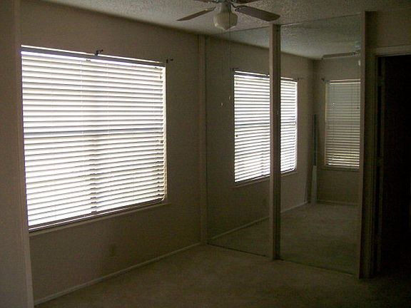 3rd image of 1515 Lyndale Dr