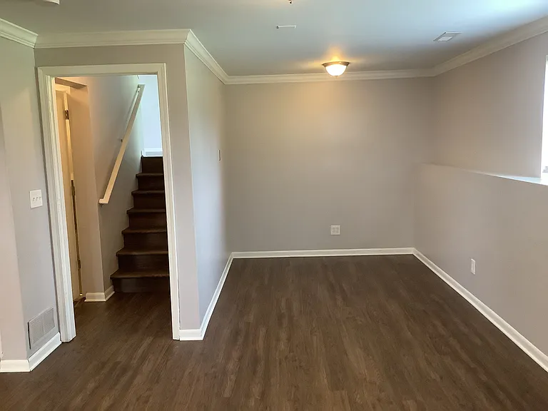 8298 Macintosh Ln — Photo 15