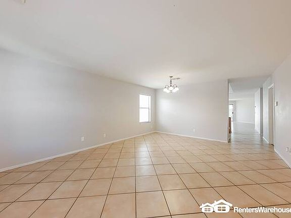 3rd image of 4712 N 91st Ln