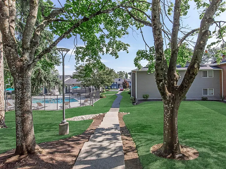 Raintree Village Apartments — Photo 11