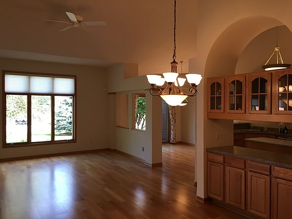 2nd image of 179 W Canyon Dr