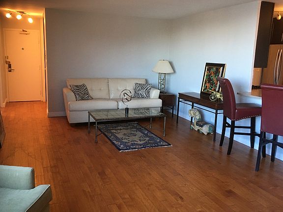 3rd image of 3440 N Lake Shore Dr APT 4B