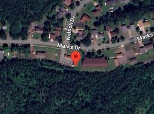 31 Marks Dr, Silver Bay, MN 55614