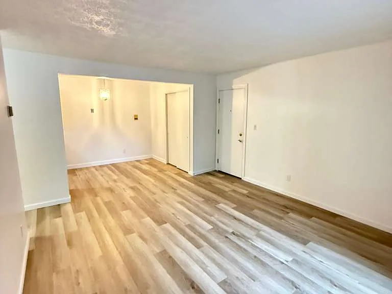 1650 Cedarwood Dr #235 — Photo 2