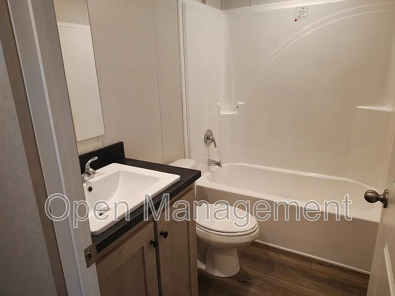 40 Erin Ln #40 — Photo 17