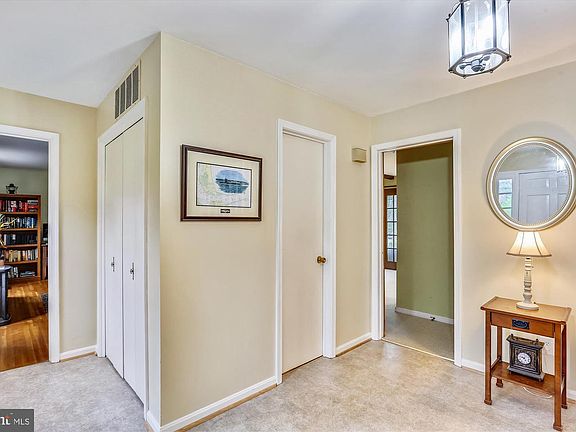 5th image of 7512 Dew Wood Dr