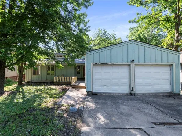 527 Lancelot Dr, Liberty, MO 64068