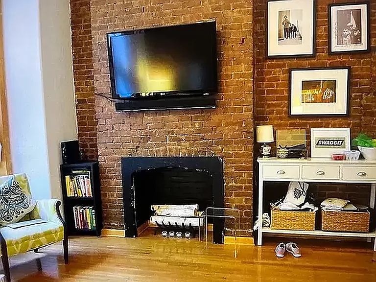 33 Carmine St #1 — Photo 3