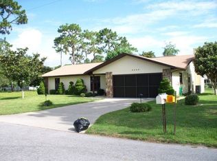 8289 W Barry Ct, Homosassa, FL 34446