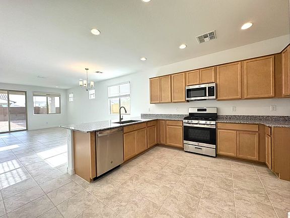 2nd image of 8806 W Pasadena Ave