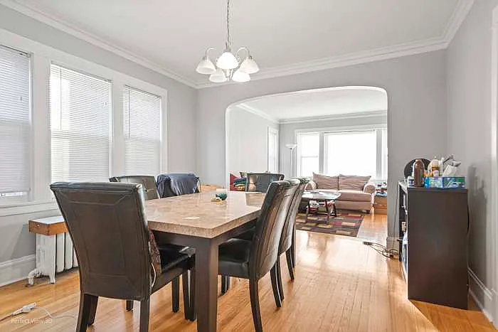 1833 Wesley Ave — Photo 3