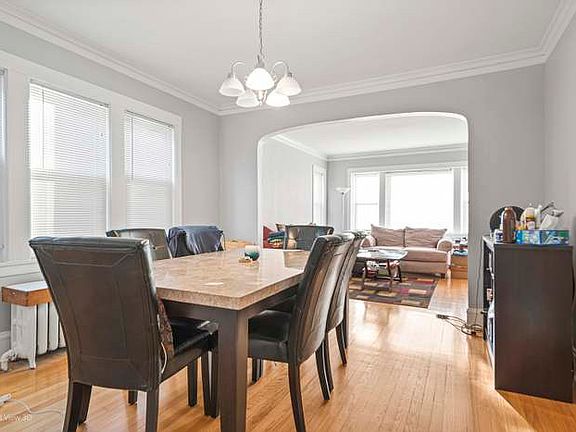 3rd image of 1833 Wesley Ave Unit 2