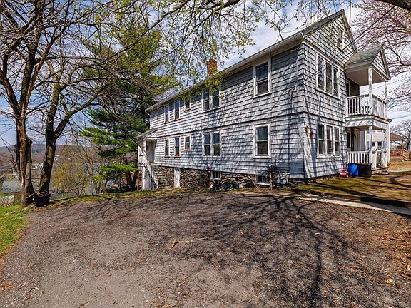 2nd image of 39 Boyd St