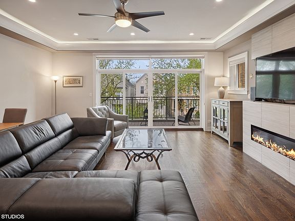 3rd image of 3104 N Kimball Ave #2S